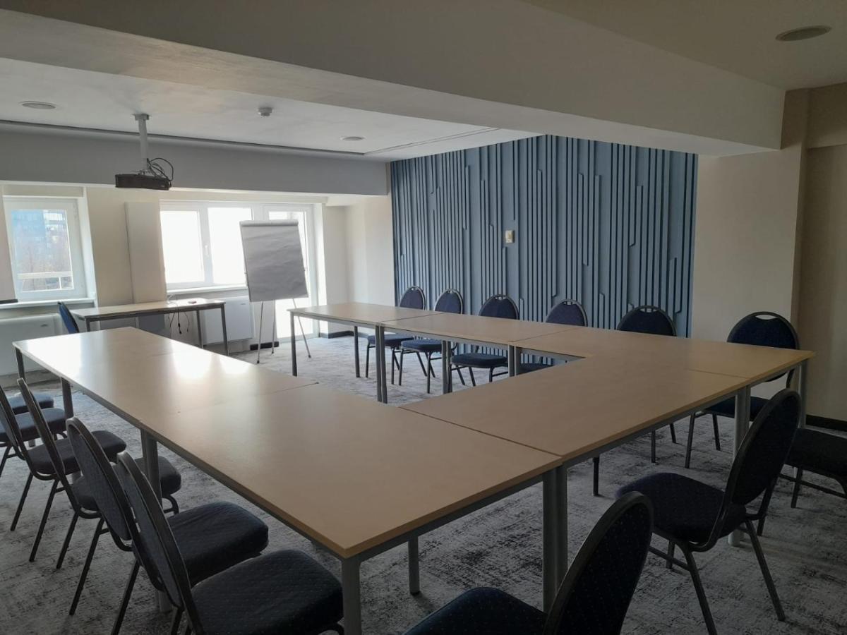Hotel Univers Cluj-Napoca Ngoại thất bức ảnh