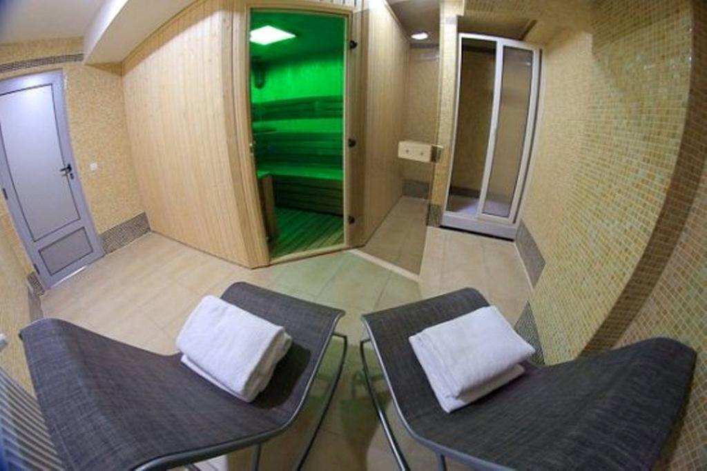 Hotel Univers Cluj-Napoca Ngoại thất bức ảnh